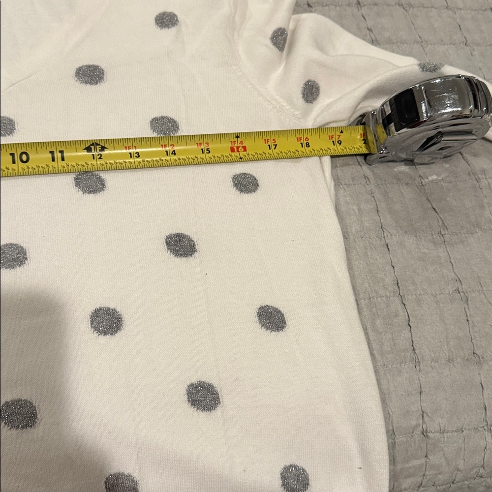 Tommy Hilfiger White and Gray Polka Dot V-Neck Top - Picture 8 of 8